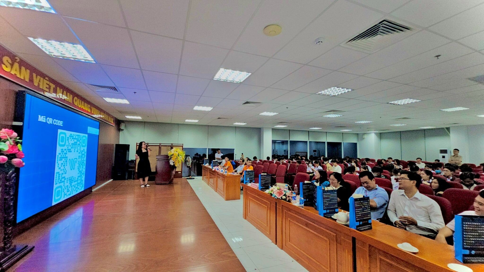 One Touch To Success – Hành trình cùng tân sinh viên HCE 2023