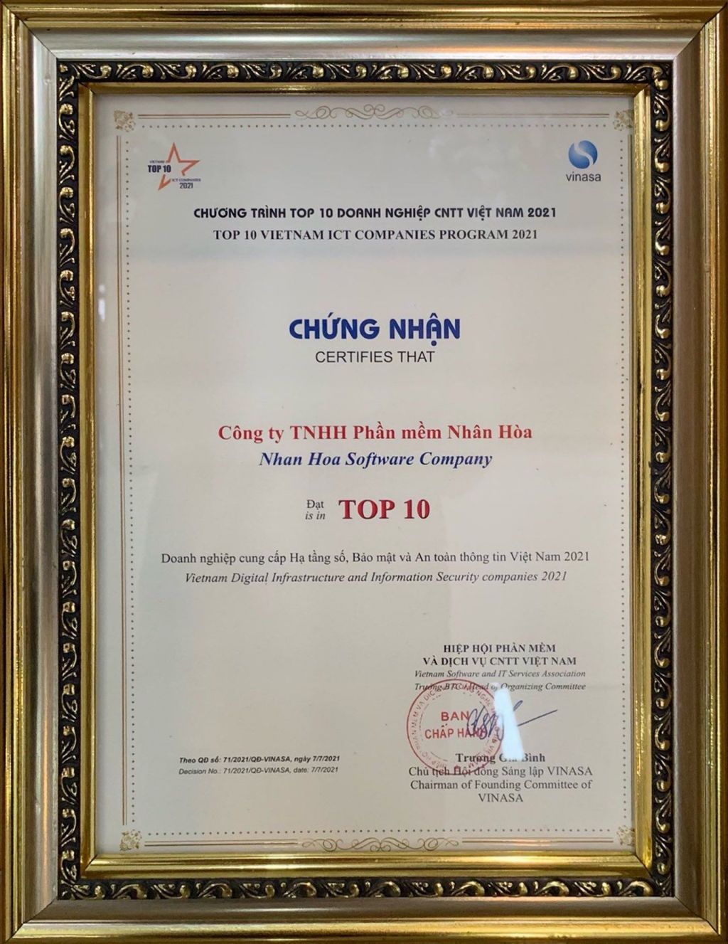 Nhân Hòa Group: TOP 10 Doanh nghiệp CNTT Việt Nam 2021 tại lễ vinh danh ICT Việt Nam