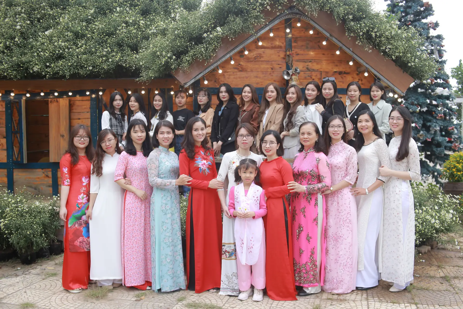 Lắng nghe thấu hiểu. Giao tiếp hiệu quả và luôn tôn trọng giá trị bản thân.